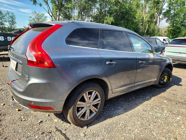 2017 VOLVO XC60