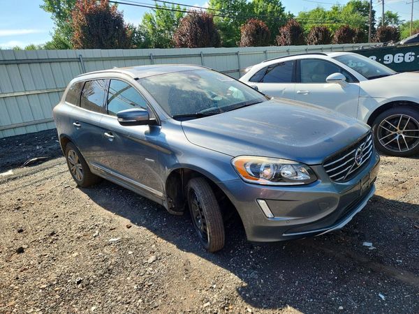 2017 VOLVO XC60