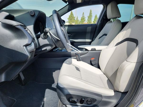 2026 LEXUS UX 300H