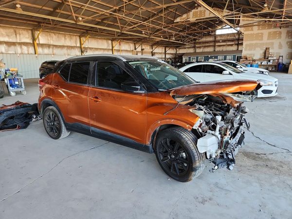 2020 NISSAN KICKS