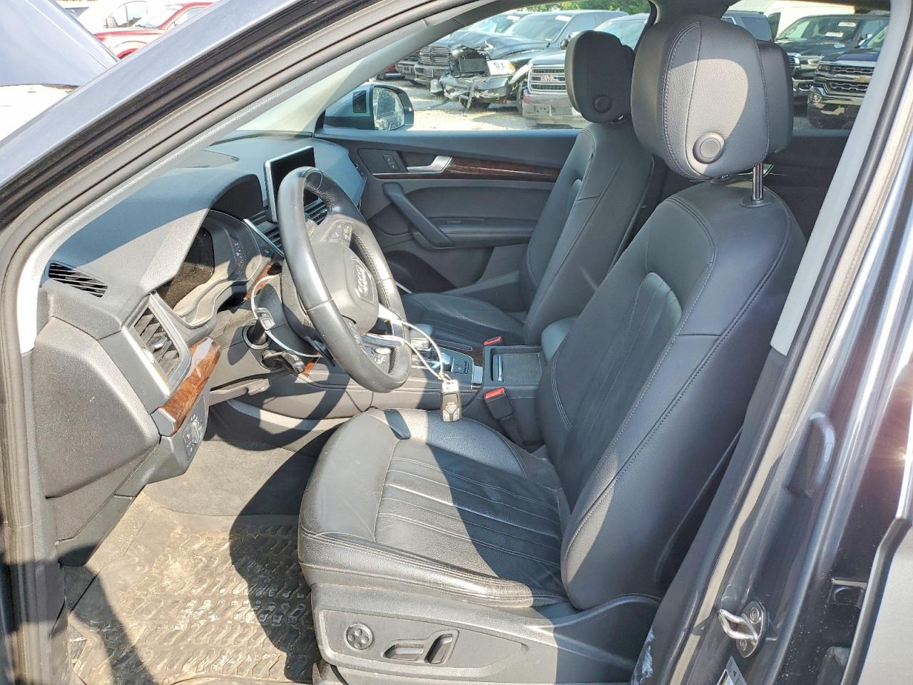 2020 AUDI Q5 quattro Premium Plus