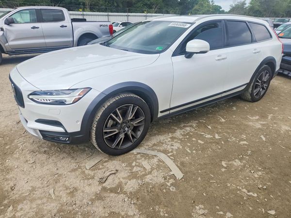 2017 VOLVO V90 CROSS COUNTRY Inscription