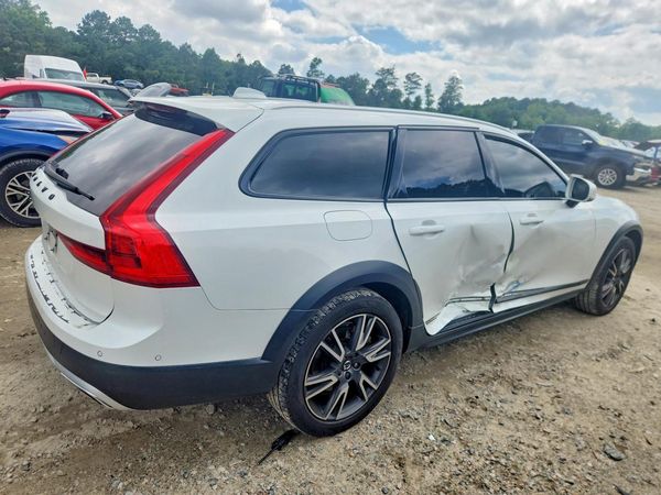 2017 VOLVO V90 CROSS COUNTRY Inscription