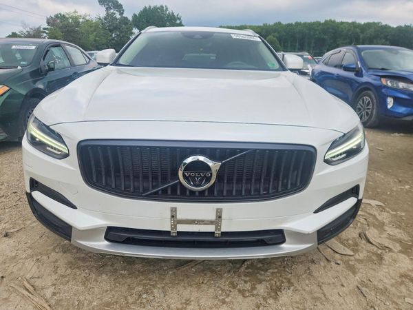 2017 VOLVO V90 CROSS COUNTRY Inscription