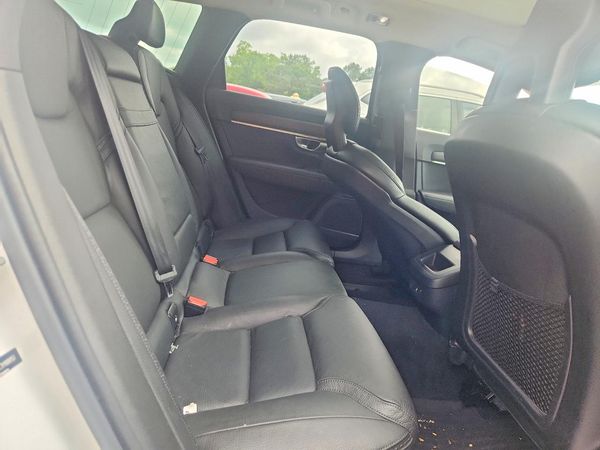 2017 VOLVO V90 CROSS COUNTRY Inscription