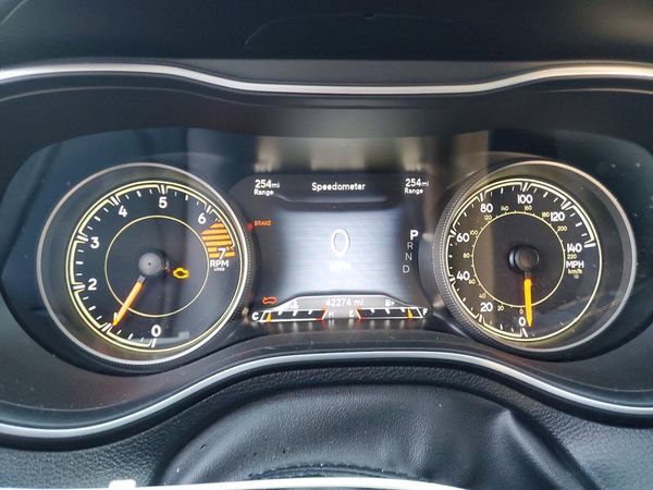 2023 JEEP CHEROKEE ALTITUDE LUX 4X4