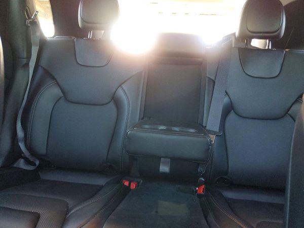 2023 JEEP CHEROKEE ALTITUDE LUX 4X4