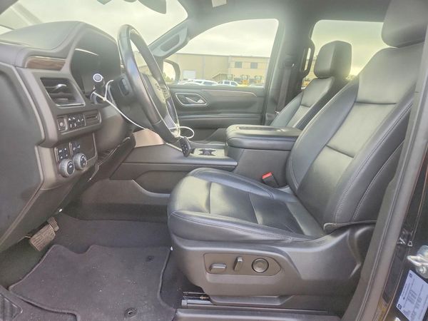 2022 CHEVROLET SUBURBAN Z71 — DENT