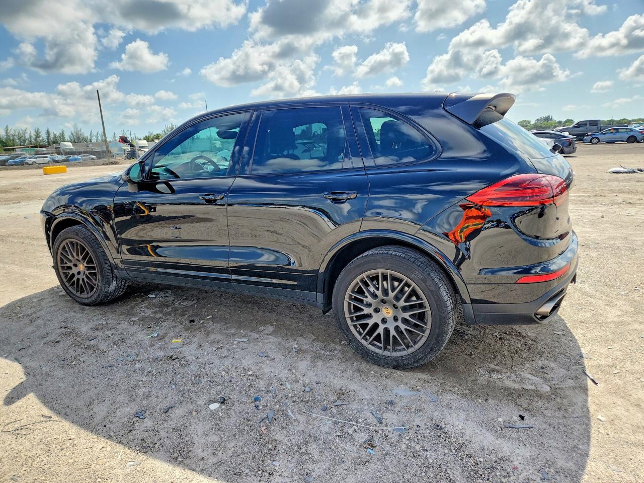 2018 PORSCHE CAYENNE