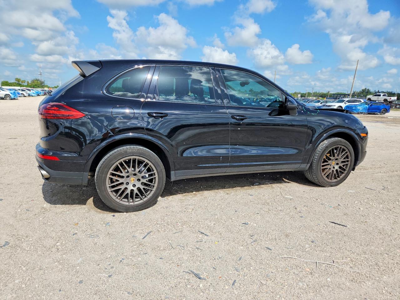2018 PORSCHE CAYENNE Base / Platinum Edition