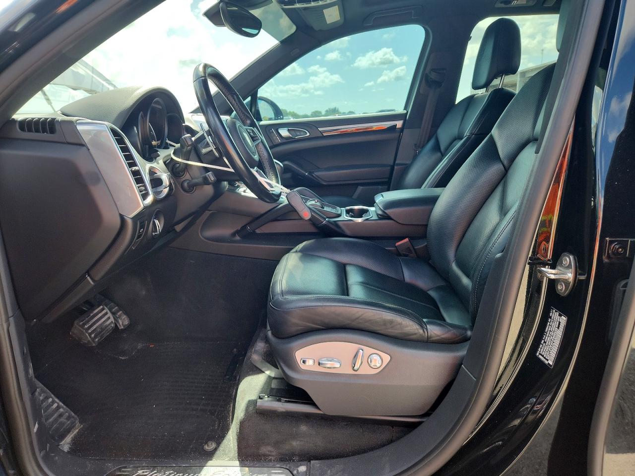 2018 PORSCHE CAYENNE Base / Platinum Edition