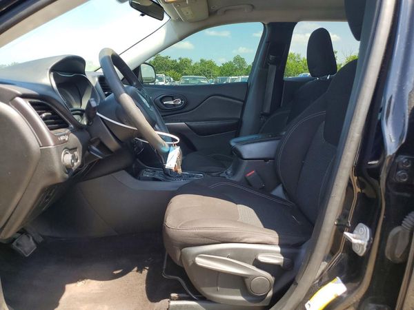 2019 JEEP CHEROKEE LATITUDE FWD