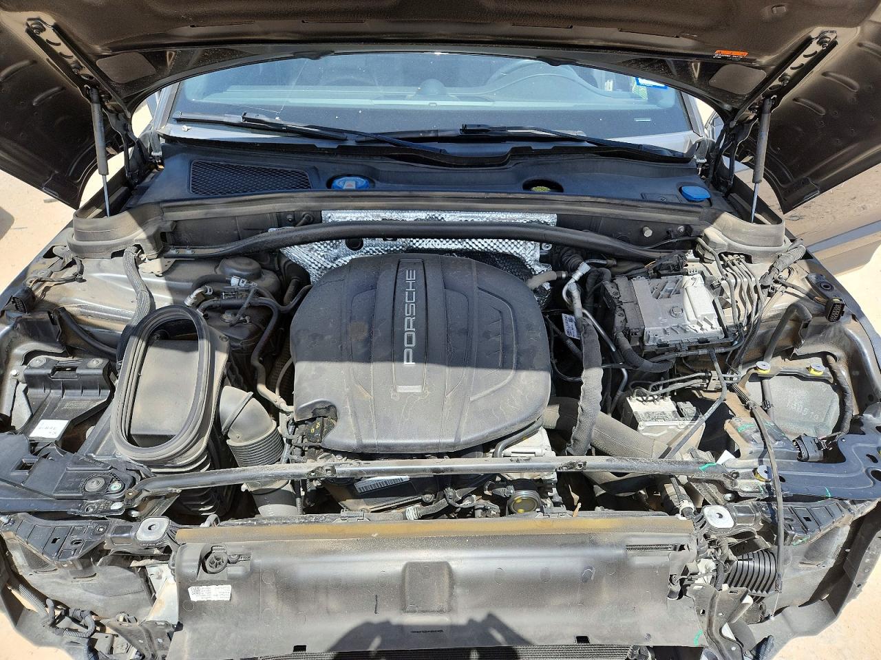 2019 PORSCHE MACAN