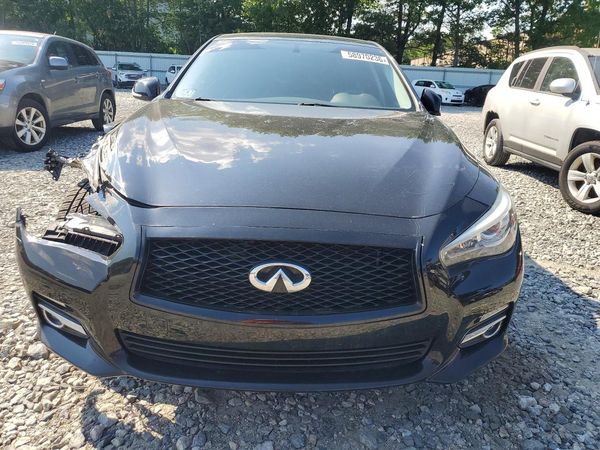 2015 INFINITI Q50