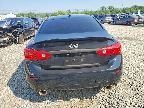 2015 INFINITI Q50