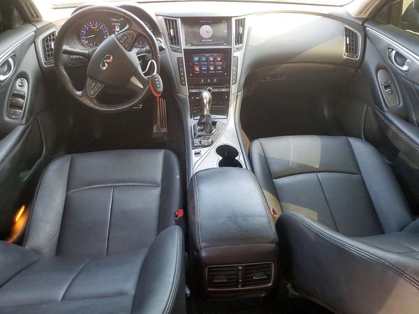 2015 INFINITI Q50