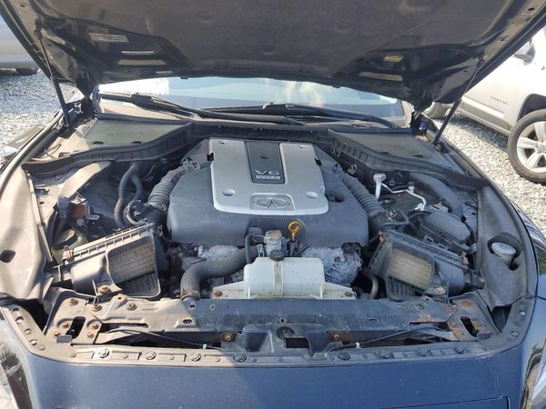 2015 INFINITI Q50
