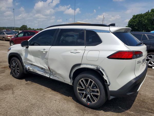 2026 TOYOTA COROLLA CROSS XLE