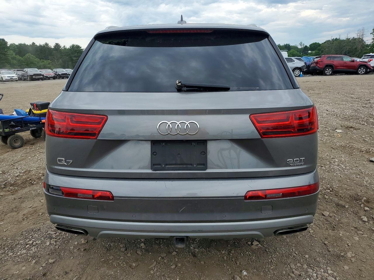 2017 AUDI Q7 quattro Premium Plus