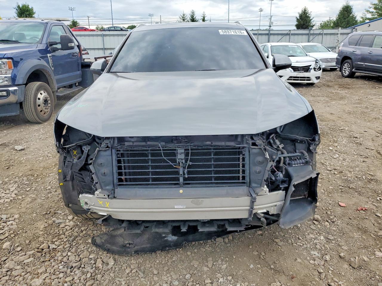 2017 AUDI Q7 quattro Premium Plus