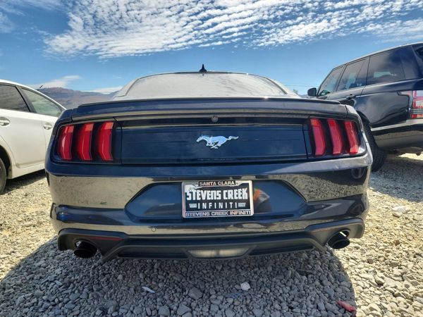 2022 FORD MUSTANG I4 Coupe