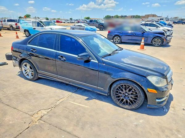 2013 MERCEDES-BENZ C C300