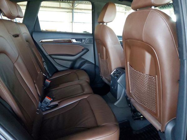 2017 AUDI Q5 quattro Premium