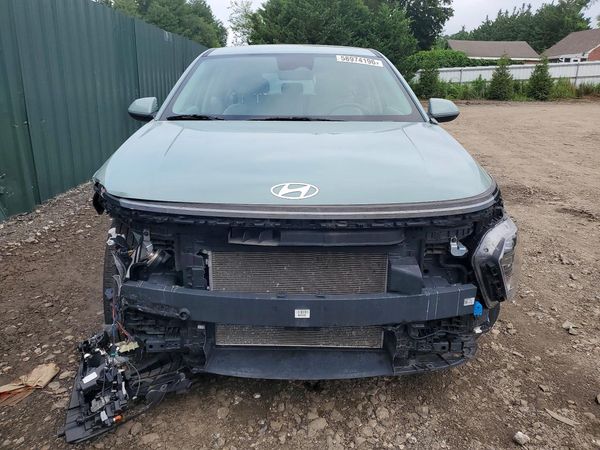 2024 HYUNDAI KONA SE