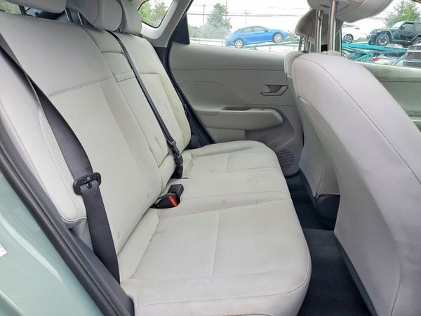 2024 HYUNDAI KONA SE
