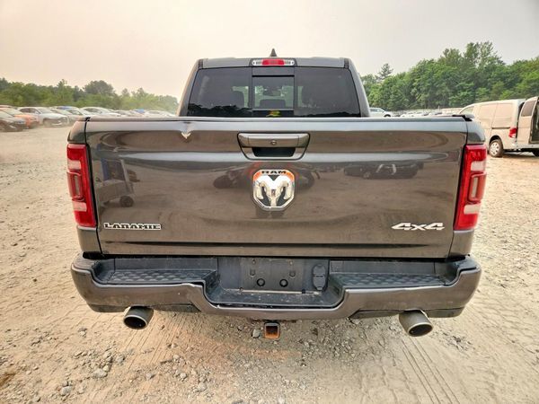 2019 RAM 1500 LARAMIE CREW CAB 4X4