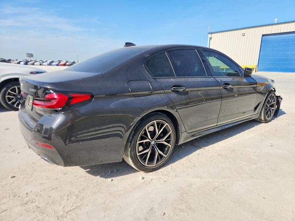 2021 BMW 530