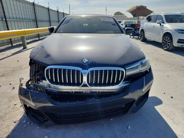 2021 BMW 530