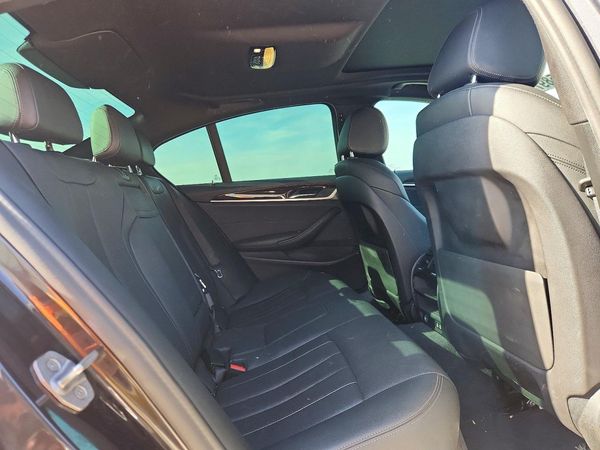 2021 BMW 530