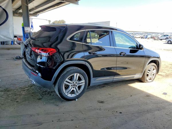 2021 MERCEDES-BENZ GLA GLA250