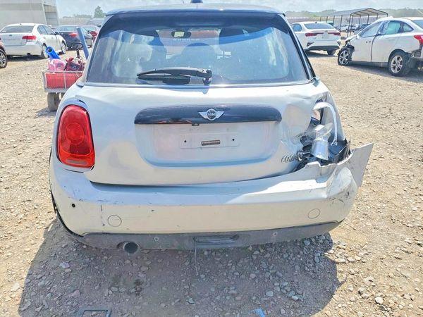 2017 MINI COOPER