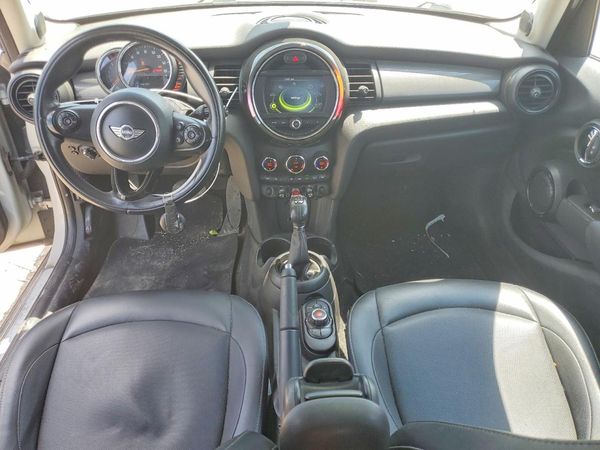 2017 MINI COOPER
