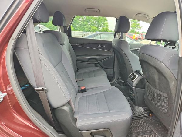2019 KIA SORENTO L, LX, S