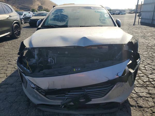 2018 HYUNDAI IONIQ Limited w/Ultimate (HEV)