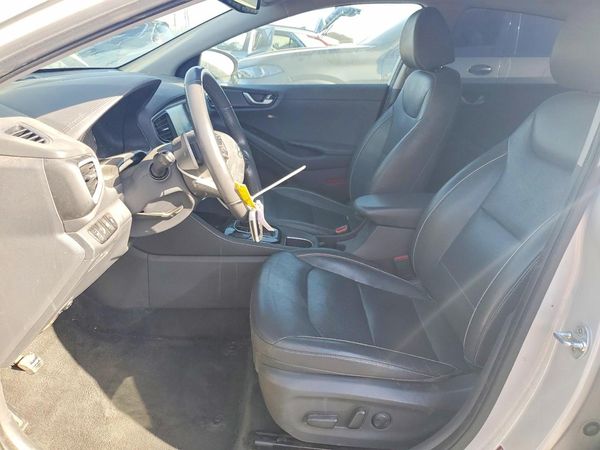 2018 HYUNDAI IONIQ Limited w/Ultimate (HEV)