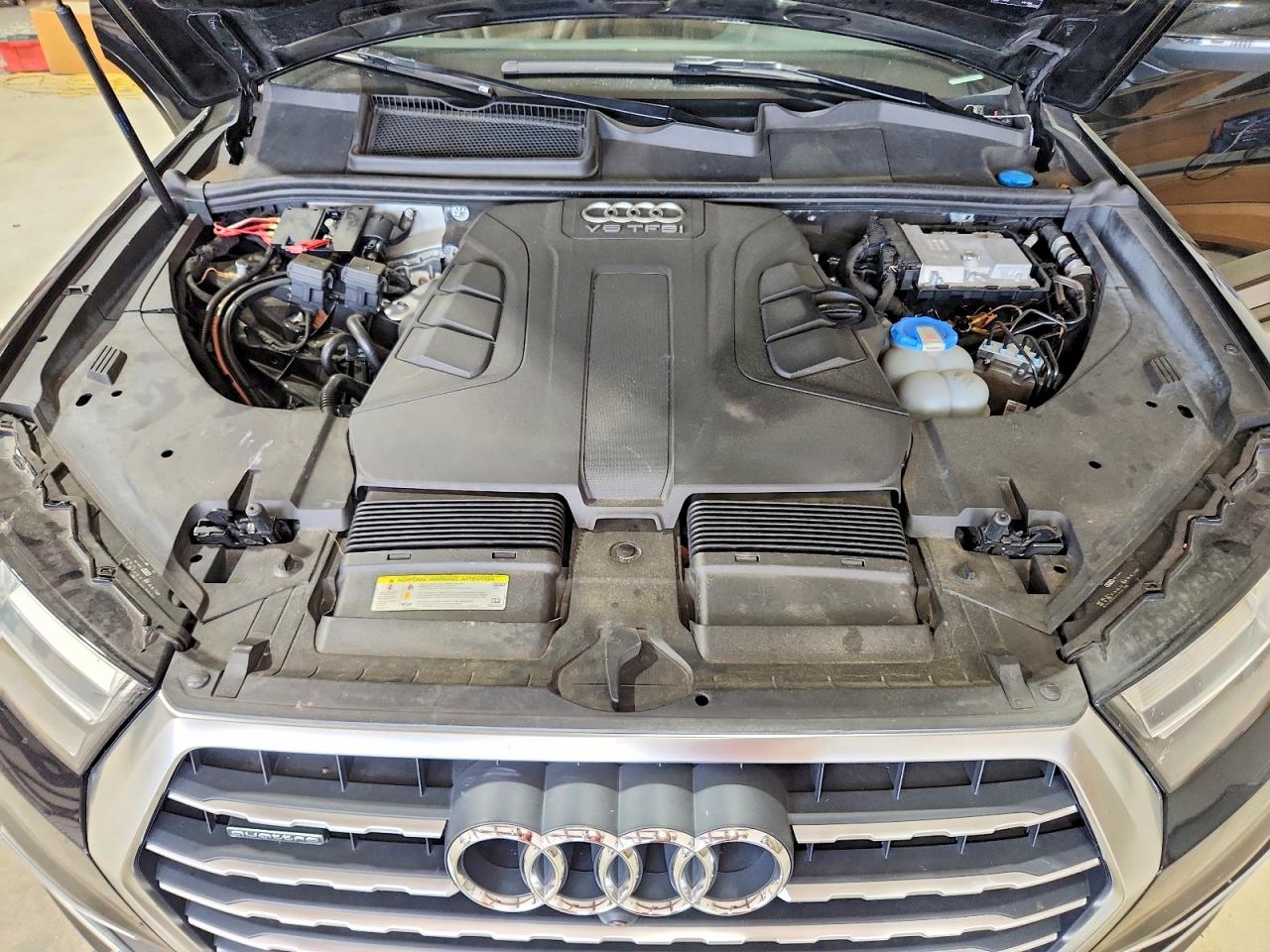 2017 AUDI Q7 quattro Premium Plus