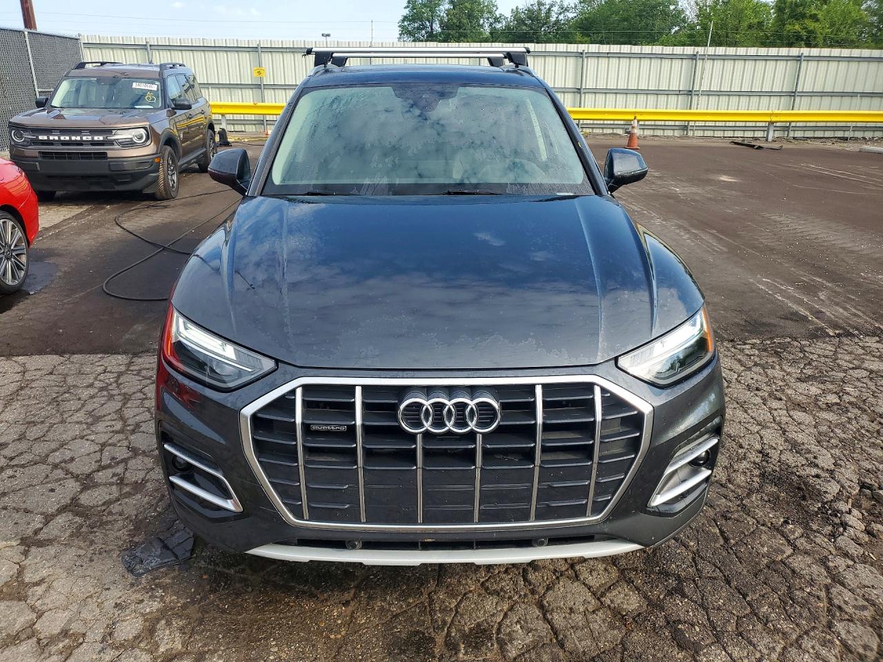 2021 AUDI Q5 quattro Premium