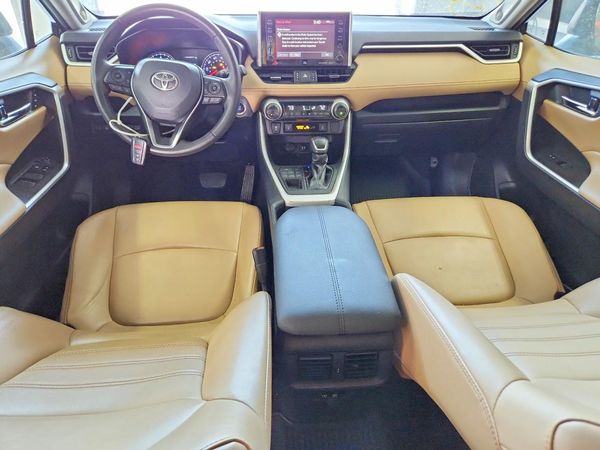 2019 TOYOTA RAV4