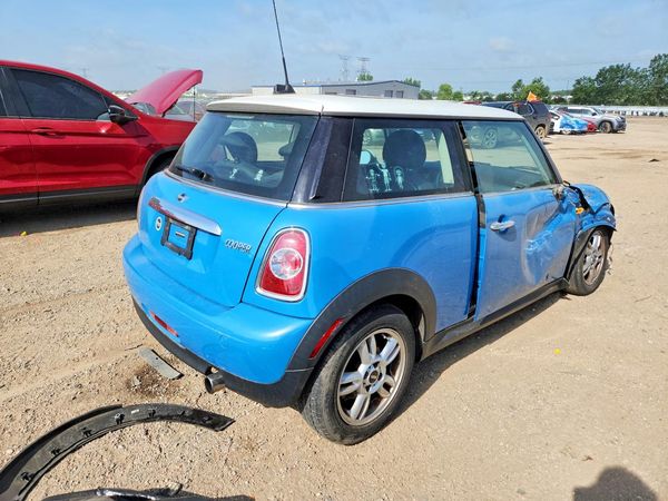 2013 MINI COOPER