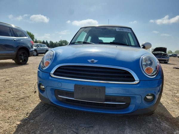 2013 MINI COOPER