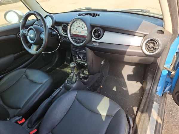 2013 MINI COOPER