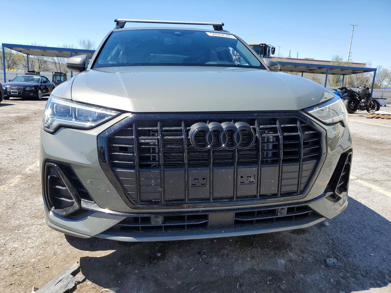 2024 AUDI Q3 S Line quattro Premium