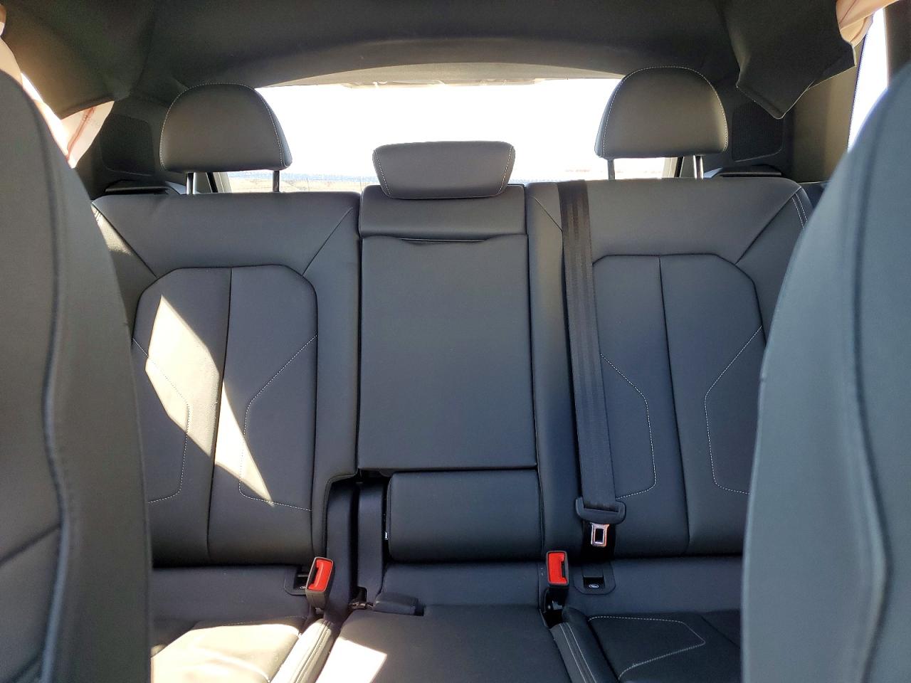 2024 AUDI Q3 S Line quattro Premium