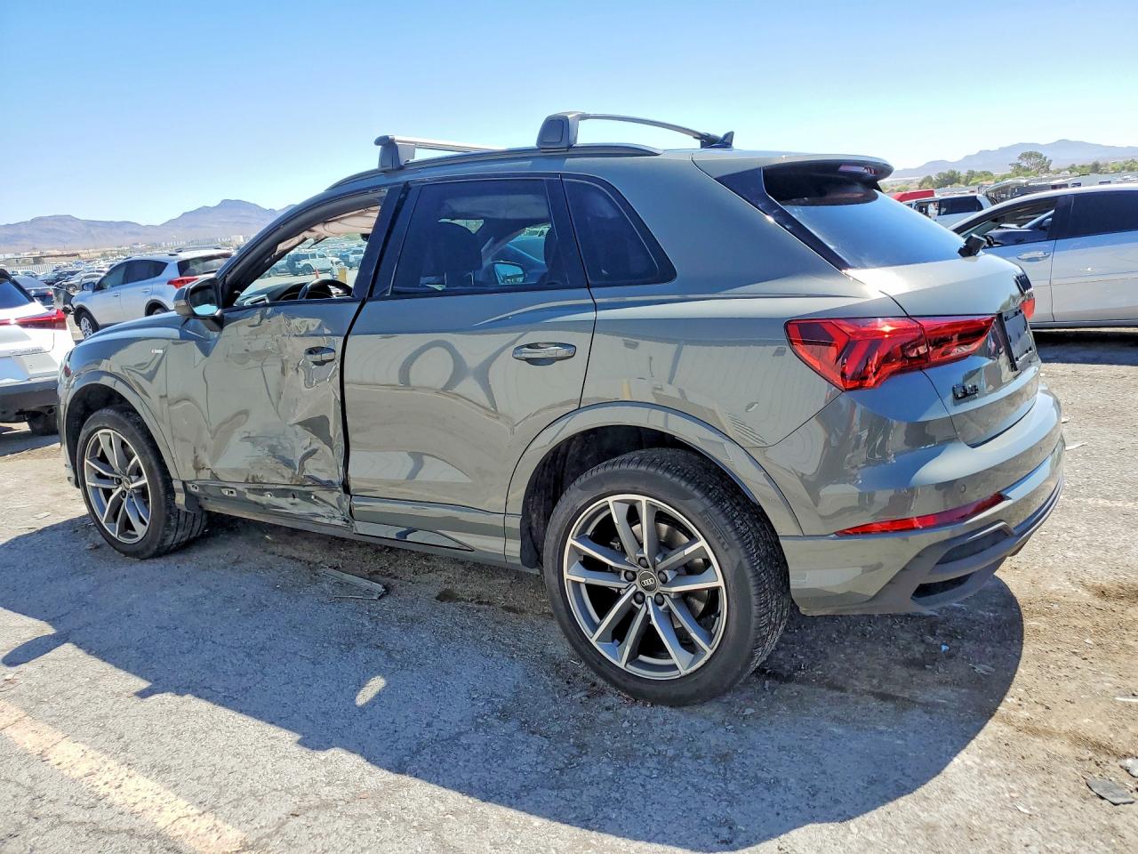 2024 AUDI Q3 S Line quattro Premium