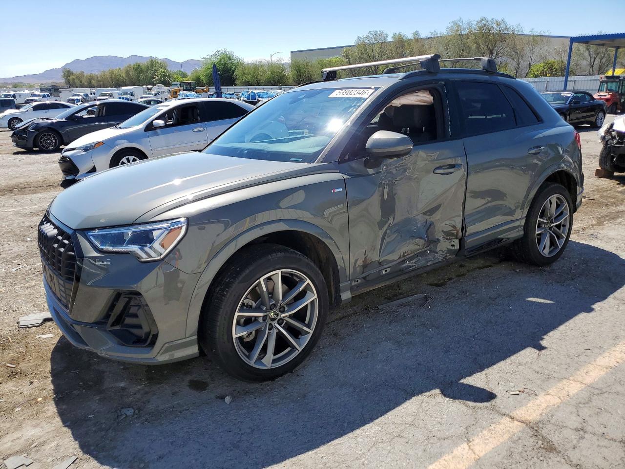 2024 AUDI Q3 S Line quattro Premium