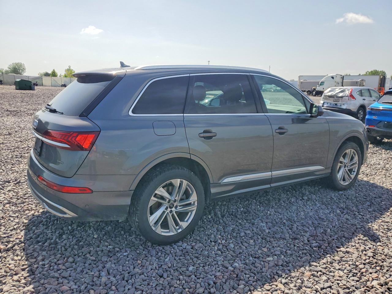 2021 AUDI Q7 quattro Premium Plus
